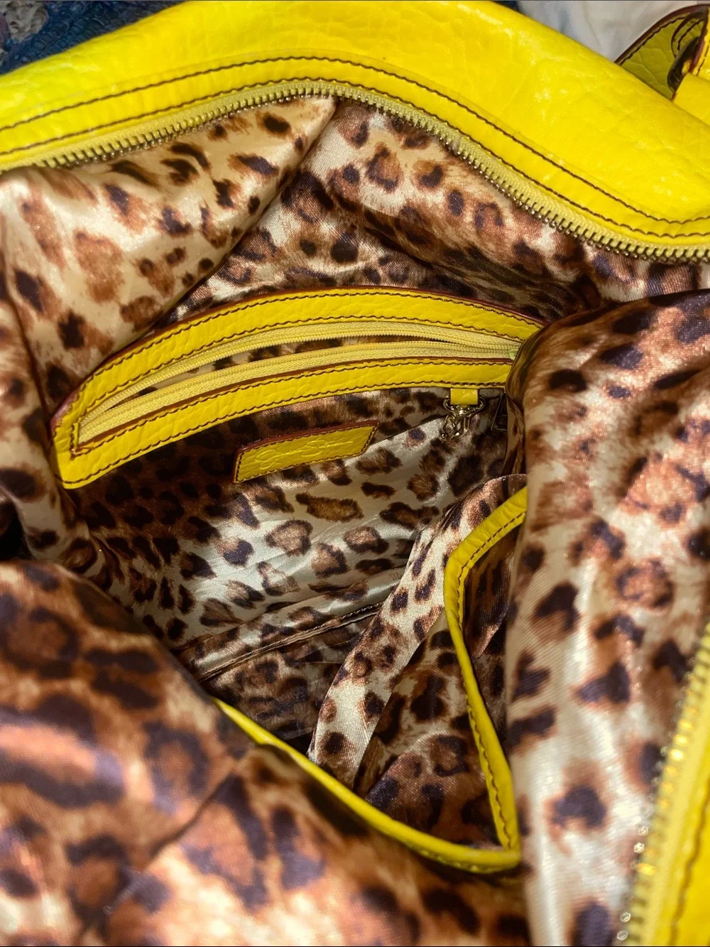 Jessica Simpson Large Shoulder Bag in Yellow